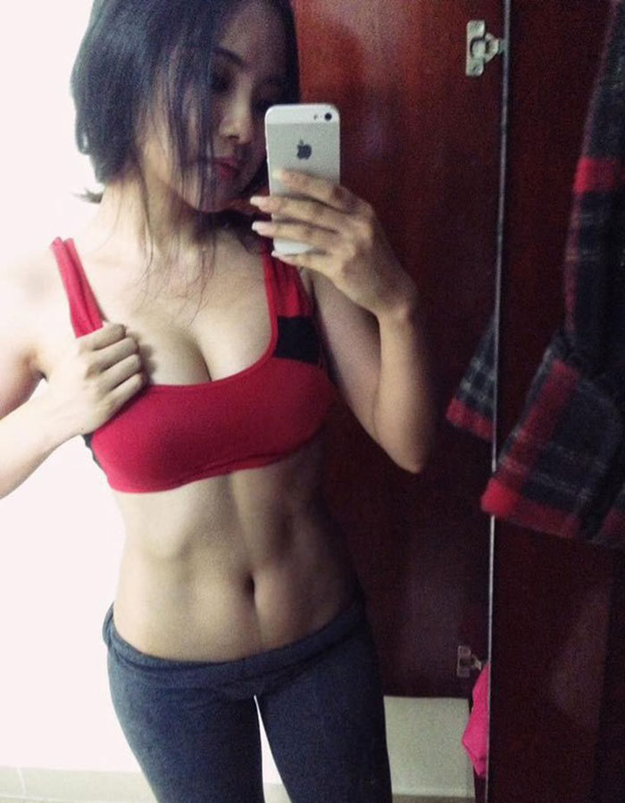 两男吃奶玩乳30分钟视频
